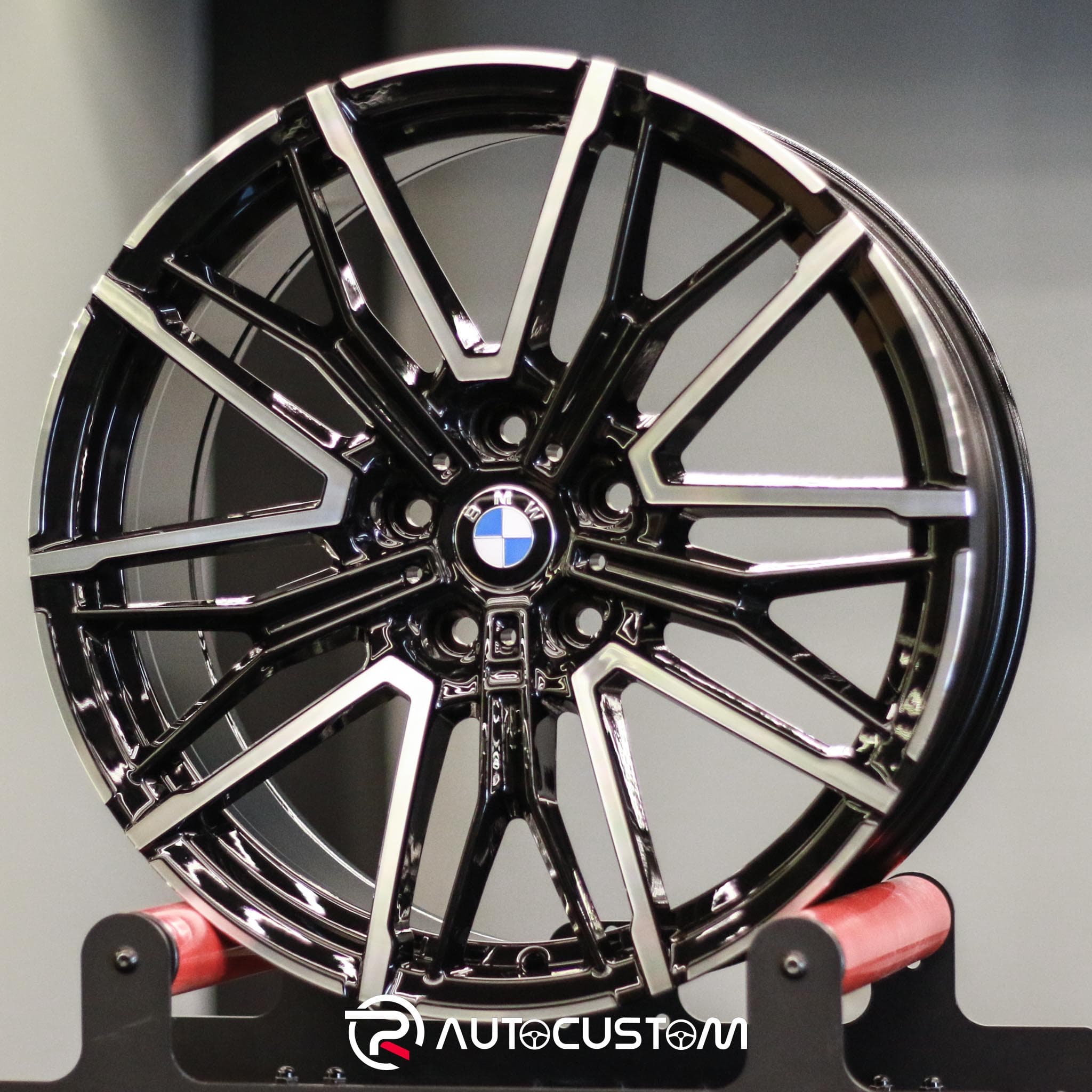 W749 BMW 19" 5X112