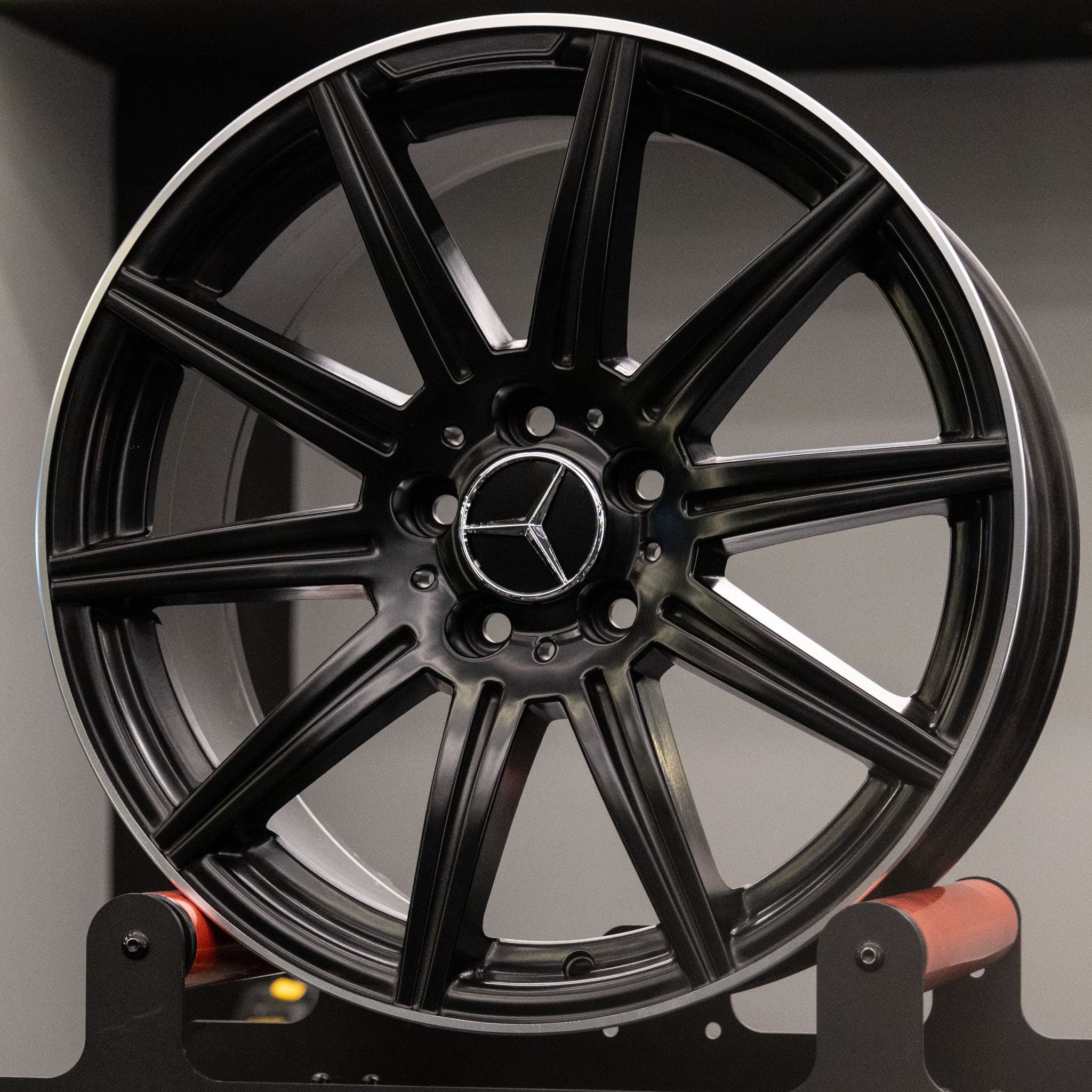 W806 18" MERCEDES BENZ 5X112