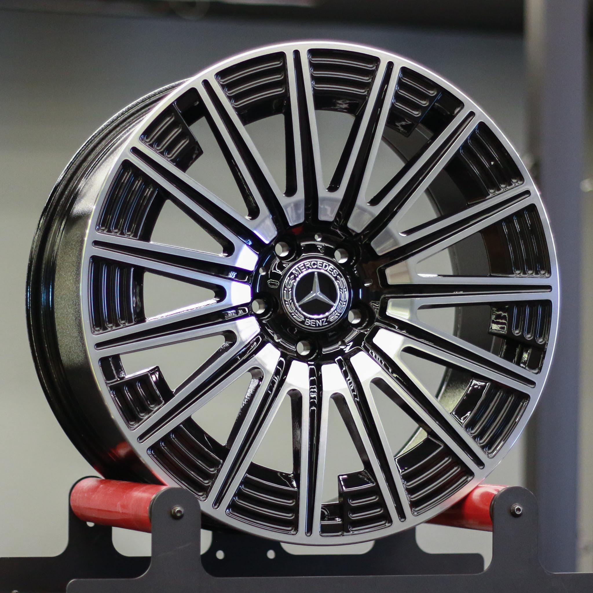 W819 18" MERCEDES BENZ 5X112